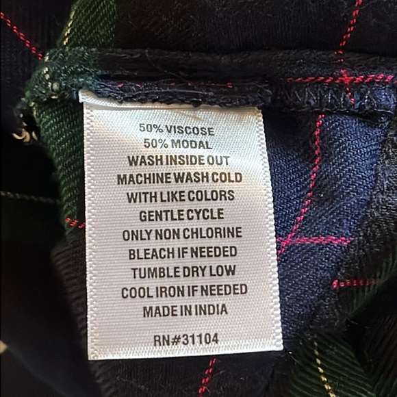 Crown & Ivy Plaid Bow Top NWT - Picture 7 of 7